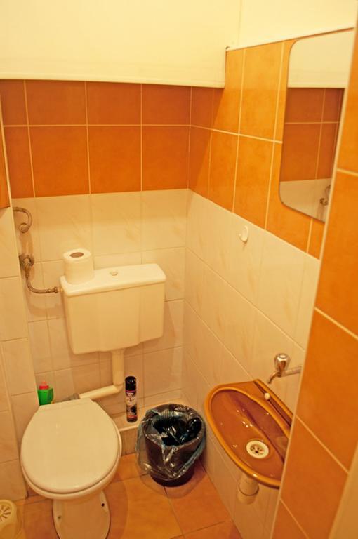 Apartment On Svobody Avenue Lviv Exterior photo